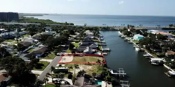3922 W EDEN ROC CIRCLE