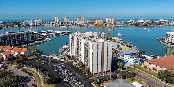 255 DOLPHIN POINT