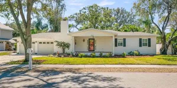 719 RIVERSIDE DRIVE