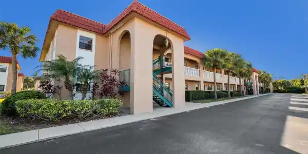 1750 BELLEAIR FOREST DRIVE