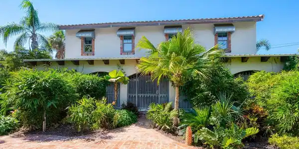 41 S ADAMS DRIVE