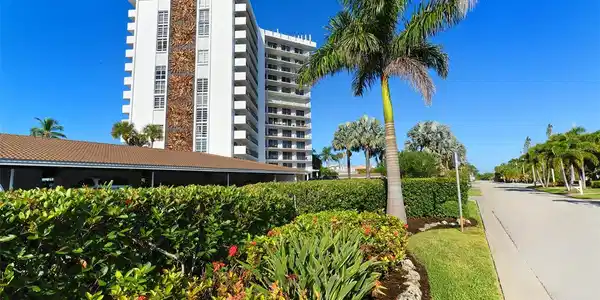 1 BENJAMIN FRANKLIN DRIVE