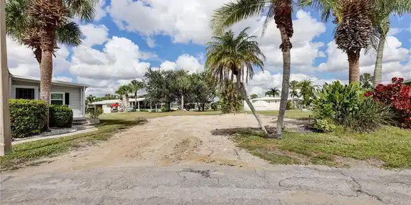 2100 KINGS HIGHWAY