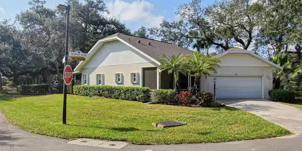 1249 WHITE OAK TRAIL