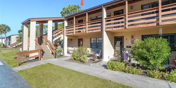 25 QUAILS RUN BOULEVARD