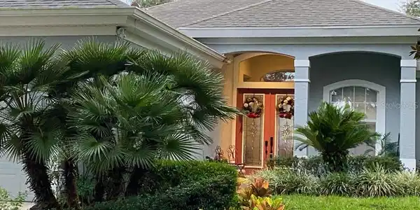 8 HIDDEN LAKE WAY