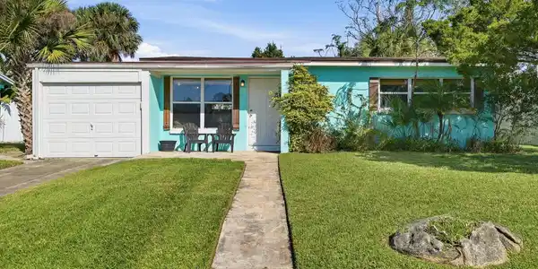 119 ESSEX DRIVE