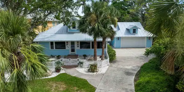 713 EAGLE POINT DRIVE