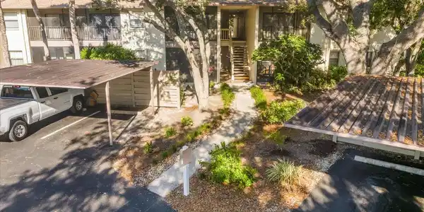 638 E BIRD BAY DRIVE E