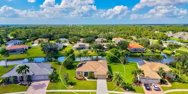 210 LAKE VICTORIA COURT