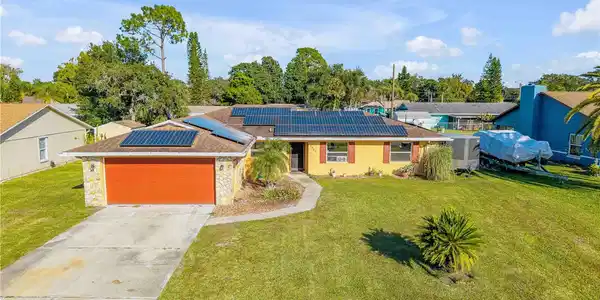 2425 TRAVELERS PALM DRIVE