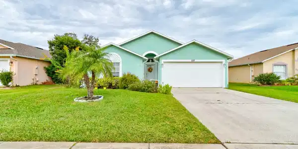 227 TWO OAKS DRIVE
