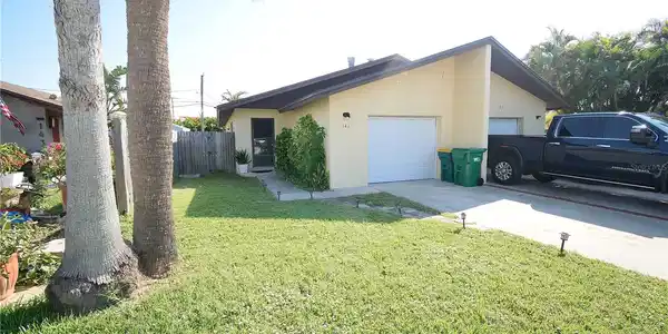 141 WOODLAND AVENUE