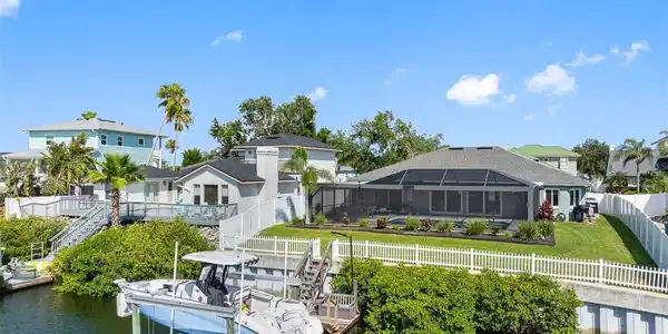 6604 DOLPHIN COVE DRIVE