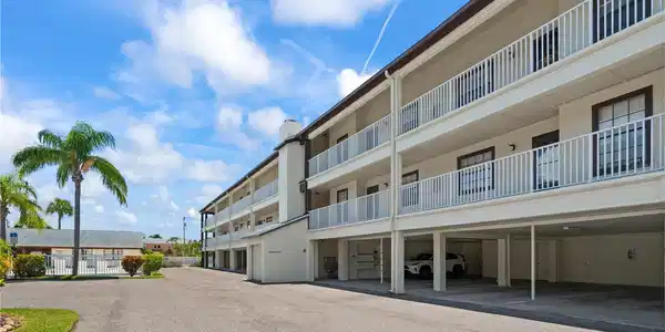 340 CAUSEWAY BOULEVARD