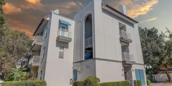 2314 S CLEWIS COURT