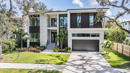 214 S RENELLIE DRIVE