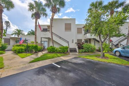 505 LAKESIDE DRIVE