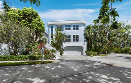 3959 SOMERSET DRIVE
