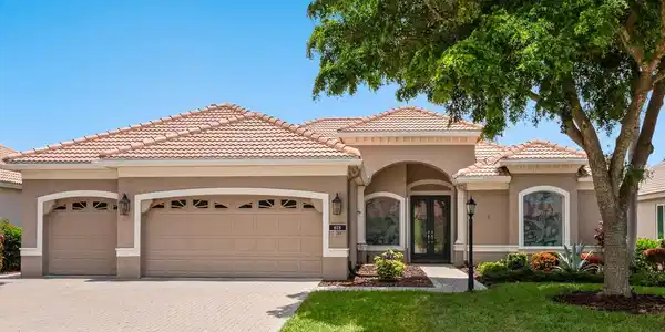678 CRANE PRAIRIE WAY