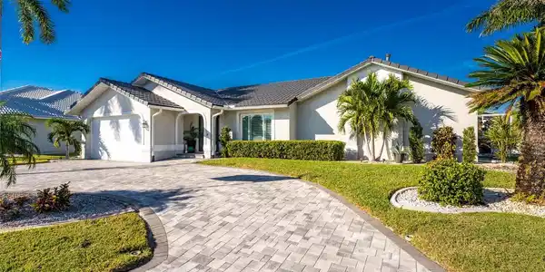 808 LUCIA DRIVE