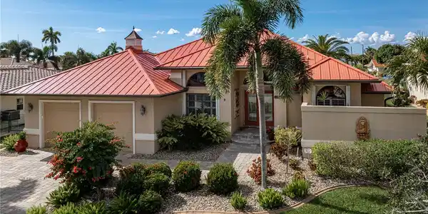 2150 PALM TREE DRIVE