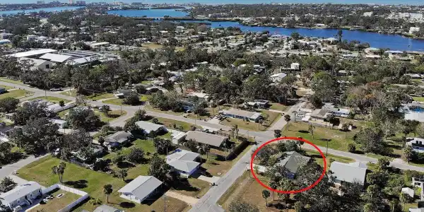 700 COQUINA COURT