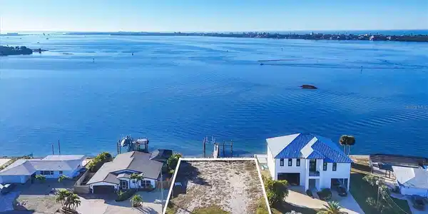 16 SOUTHWIND DRIVE
