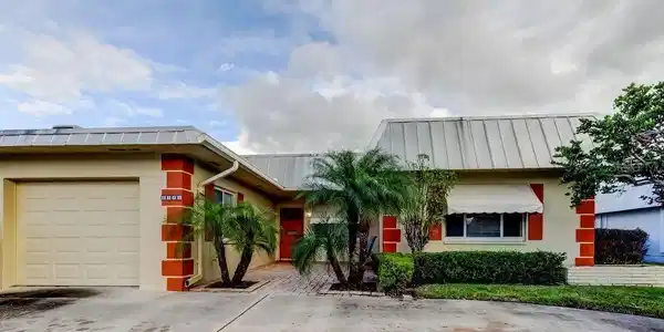 6565 GREEN VALLEY
