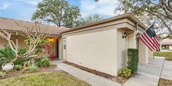 2603 OAK CIRCLE