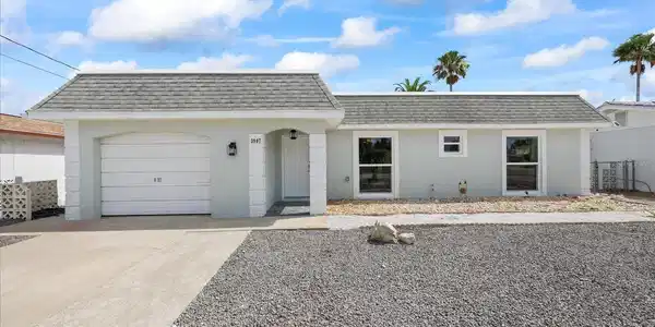 3907 HEADSAIL DRIVE