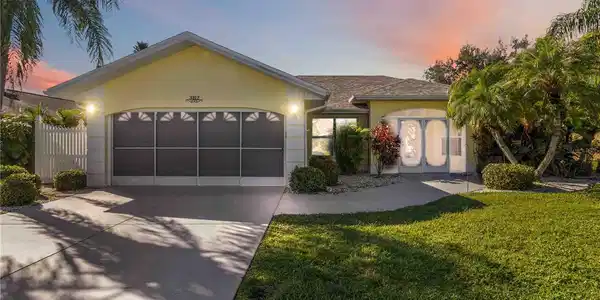382 CORRIENTES CIRCLE