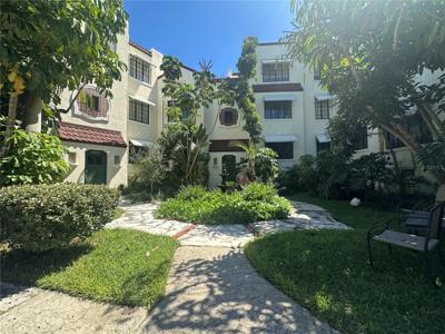 210 N 17TH STREET W
