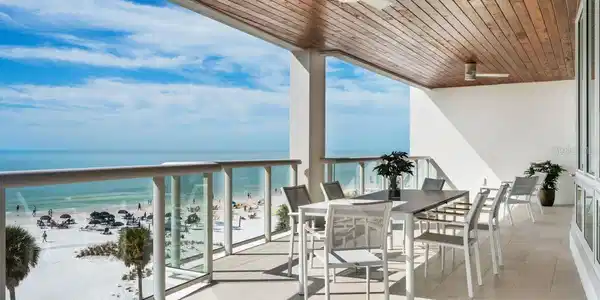 1035 SEASIDE DRIVE