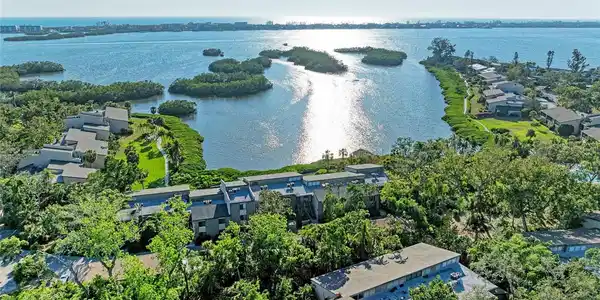 1617 BAYHOUSE COURT