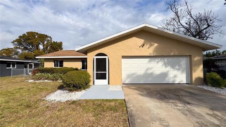 933 SE 26TH STREET