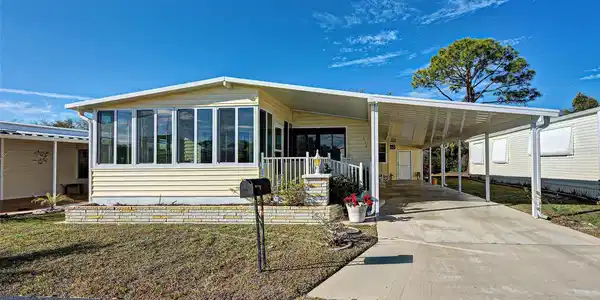 316 TROPIC DRIVE