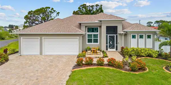 1721 WALDEN COURT