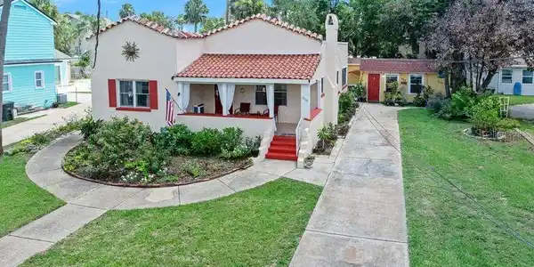 918 N WILD OLIVE AVENUE