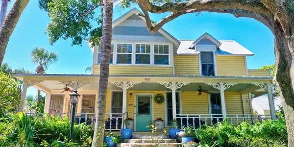 241 N INDIAN RIVER DRIVE
