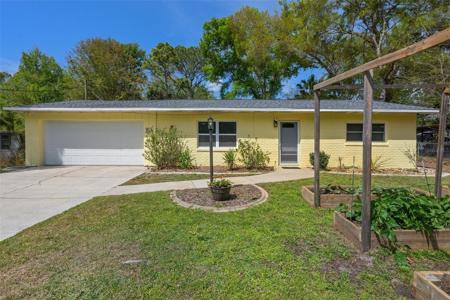 8467 W DOE LANE