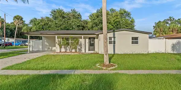 5625 GATEWAY DRIVE