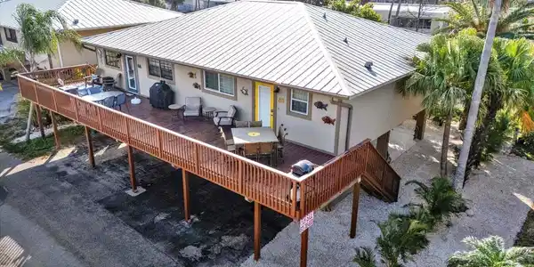 4909 GULF DRIVE