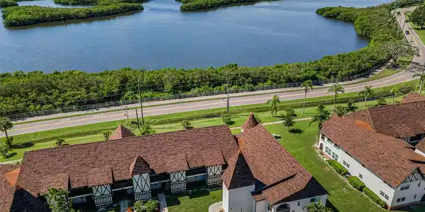 320 N BAYSHORE BOULEVARD