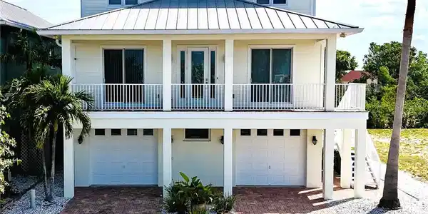 1421 APOLLO BEACH BOULEVARD