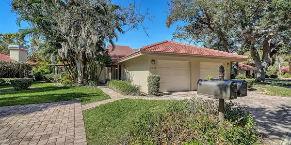 5039 KESTRAL PARK