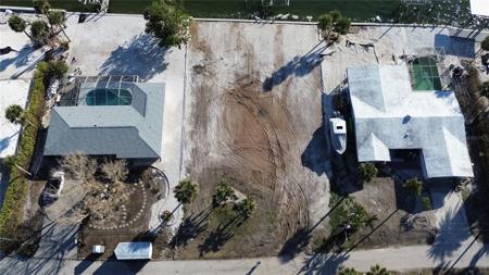 1340 AQUA VIEW LANE