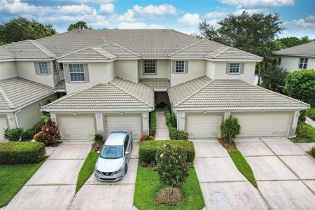 3322 GRAND VISTA COURT