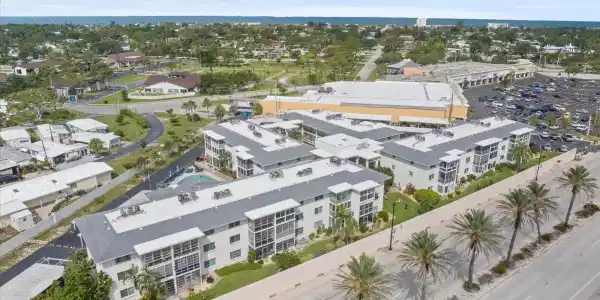 708 TAMIAMI TRAIL S