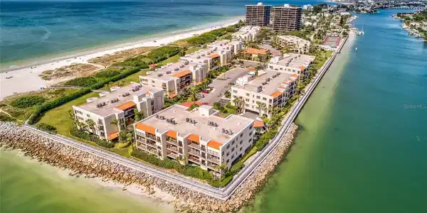 7564 BAYSHORE DRIVE